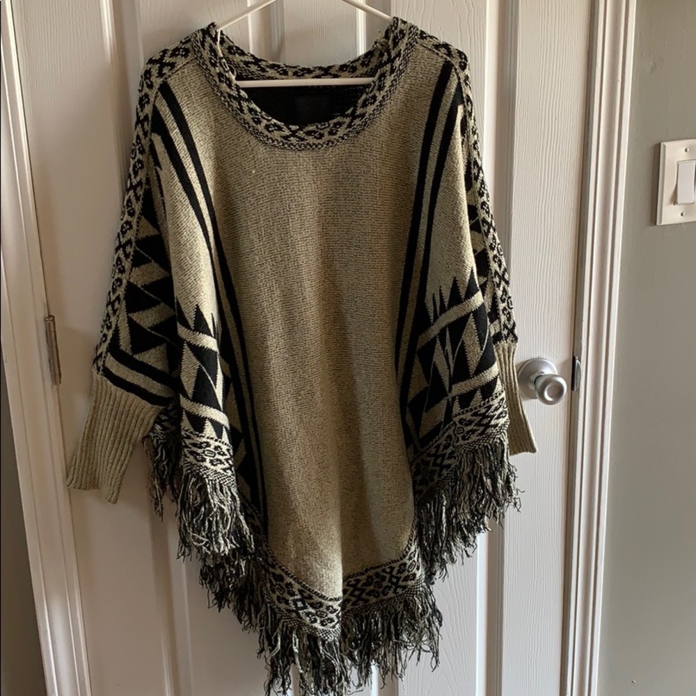 🖤Harlow Poncho/sweater